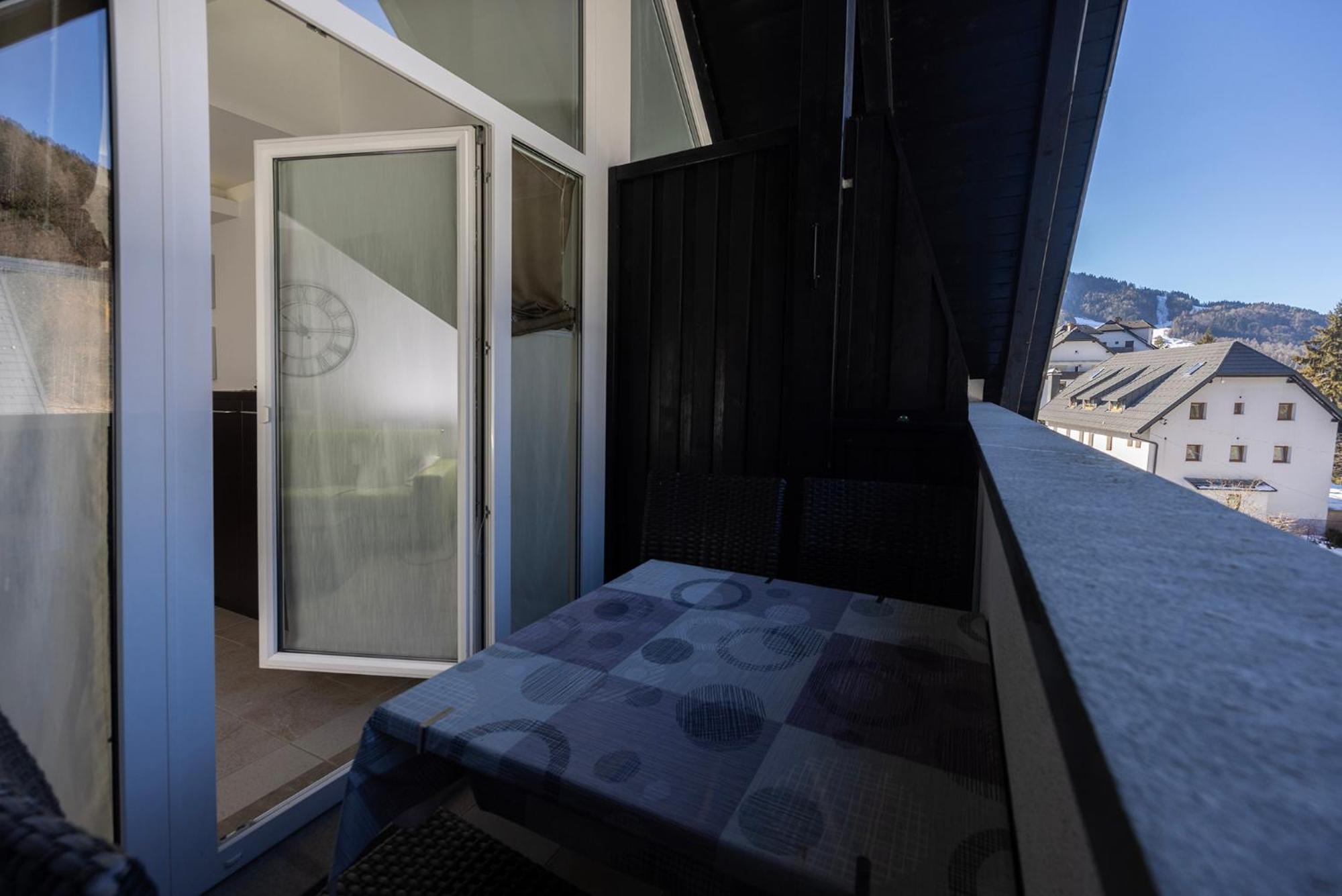 Apartments Trio Kranjska Gora Zewnętrze zdjęcie